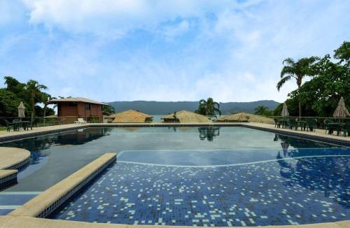Veloso House | House in a condominium with leisure near the beach