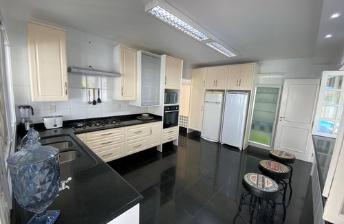 Jurere Internacional House | House in Búzios, 250m from Jurere Internacional Beach.