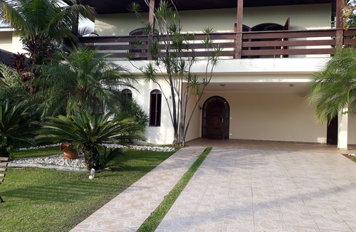Jardim Acapulco House | House In Closed Condominium -Jardim Acapulco- Guarujá