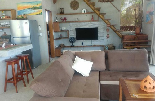 Belmonte Ski Chalet | HOUSE IN FRONT OF MOGIQUIÇABA BEACH
