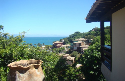 Joao Fernandes House | House on João Fernandes Beach in a gated community.