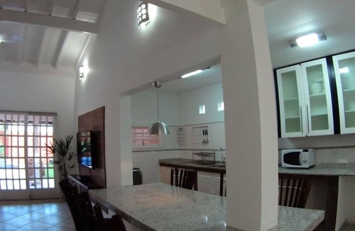 Itagua House | House with pool and air conditioning in the heart of Ubatuba next to Proj. Tamar
