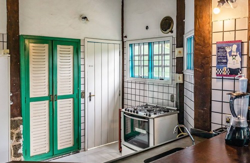 Morro da Cruz House | House with pool in Perequê