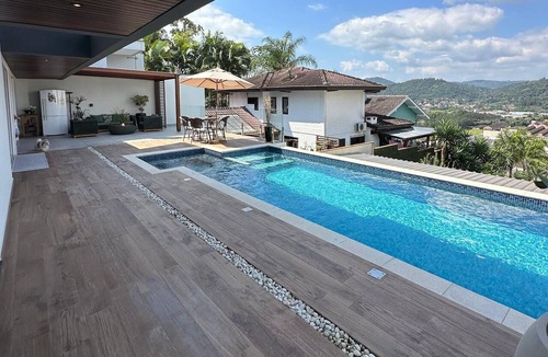 Pomerode House | House with pool in the center of Pomerode | short stays, from 27 days