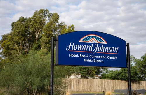 Bahia Blanca Hotel | Howard Johnson Hotel, Spa & Convention Center Bahia Blanca