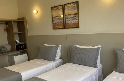 Vilas do Atlantico Hotel | Ideal Room Close to Beach and Local Hotspots - 1 Mi to Ipitanga Beach Surf