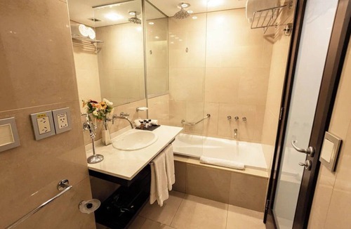 Microcentro Hotel | Indulge in Relaxation Near the Most Vibrant Spots of Buenos Aires | Rooftop Pool
