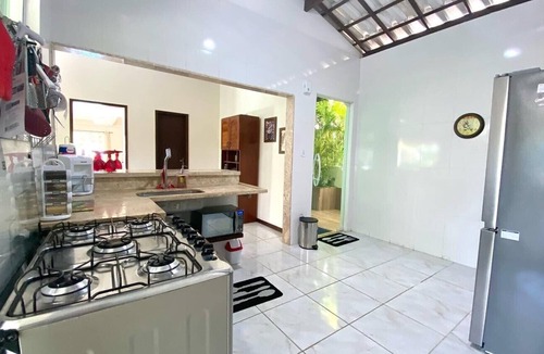 Barra do Gil House | Itaparica Island - Spacious and airy 4-bedroom house inside a gated community.
