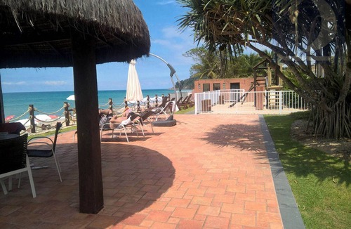 Juquehy Condo | Juquehy Sea Front Condominium 102: best location on the beach