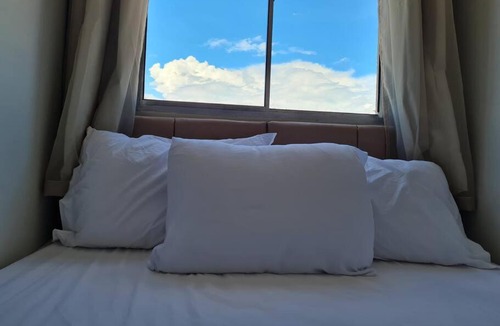 Vila Regina Apartment | Kitnet 306 centro, com linda vista janela, tv smart