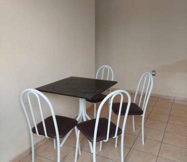 Corumba House | Kitnet bem localizada