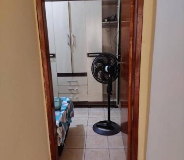 Corumba House | Kitnet bem localizada