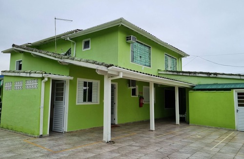 Sumare Apartment | Kitnet em Caraguatatuba 200 Metros do Centro com Wi-fi
