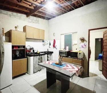 Fatima House | Kitnet mobiliado, confortável e bem localizado.