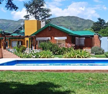 Huerta Grande Ski Chalet | La Estrella 2