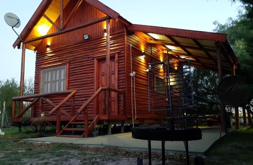 Villa Urquiza House | La Mora Cabañas