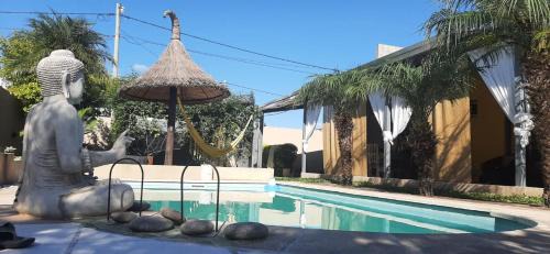 Federacion House | LaChula Casa con Piscina