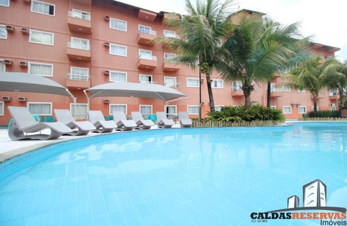 Setor Lagoa Quente Apartment | LAGOA QUENTE HOTEL - Apartamento 229 - 01º Andar - SUÍTE ESMERALDA - 01 quarto, sala, cozinha e banheiro *com fogão*