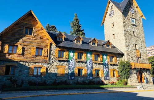 San Carlos de Bariloche Hotel | Lake View Quadruple Stay with Free Breakfast, Spa & Wellness Center
