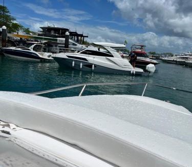 Salvador Boat Rental | Lancha Aluguel