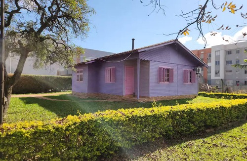 Guaiba House | Lilac Chalet