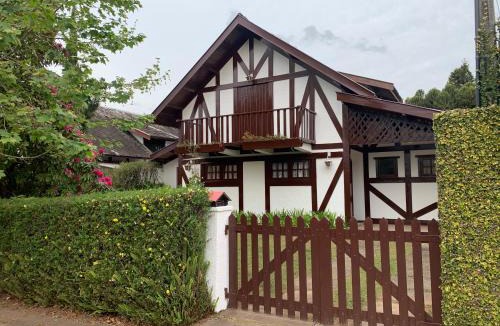 Vila Everest House | Linda Casa! Aconchegante e com ótima localização