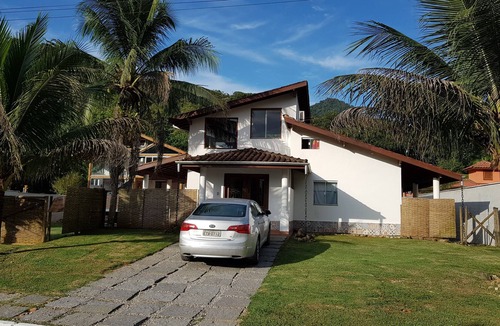 Horto House | Linda casa em um condomínio fechado