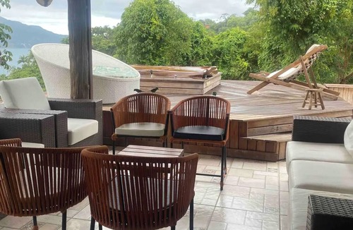Veloso House | Linda Casa Ilhabela com Vista Maravilhosa