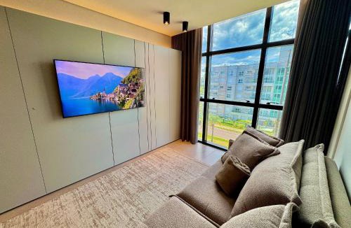 Xangri-La Apartment | Livin' Resort Home - 502/1