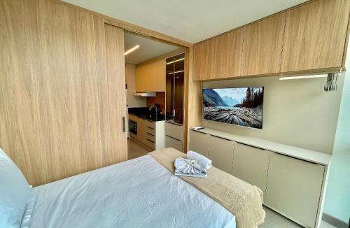 Xangri-La Apartment | Livin' Resort Home - 402/3