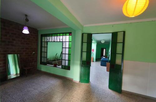 Santa Fe House | Lo de Miguel - Casa grande con estacionamiento privado