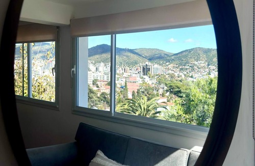 Villa Carlos Paz Apartment | Lodge Two vista al lago. Refugio íntimo.