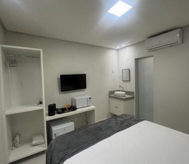 Muquicaba Apartment | Loft 305A com Ar Condicionado no Bairro Muquiçaba, bem localizado para negócios e fácil acesso para todas as praias e montanhas da cidade - sem vaga de garagem