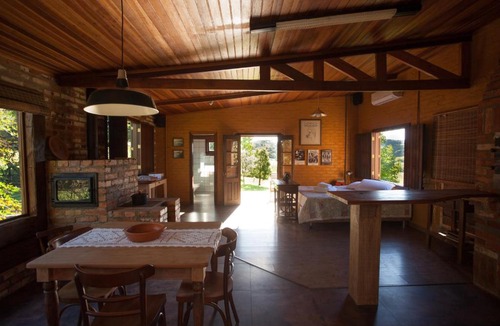 Farroupilha House | Loft romântico na Serra - natureza e fogão a lenha