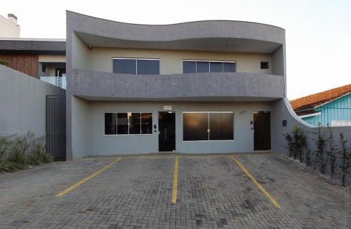 Guarapuava Apartment | Lou Suítes 9- com 2 camas de casal - total confort