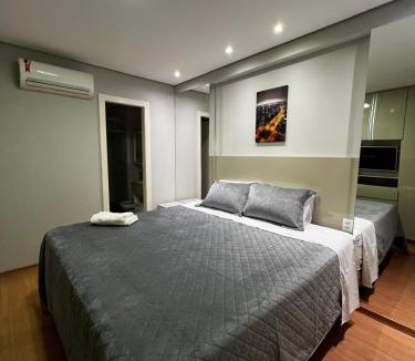 Melo Apartment | LRFlat 4 - Ótima localização! Flat todo climatizado - Conforto e requinte com portaria 24 horas
