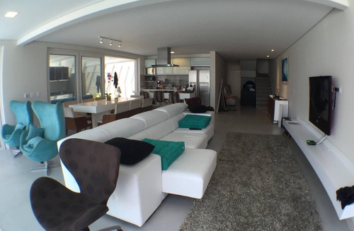 Maresias House | Luxurious beachfront house