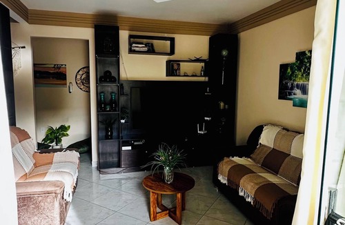 Taperapua Beach Apartment | Luxury 3BR Retreat in Tropical Paradise with Pool Close to the Beach.