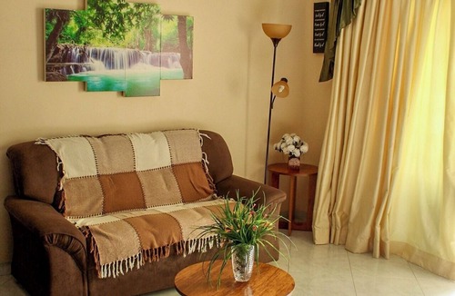 Taperapua Beach Apartment | Luxury 3BR Retreat in Tropical Paradise with Pool Close to the Beach.