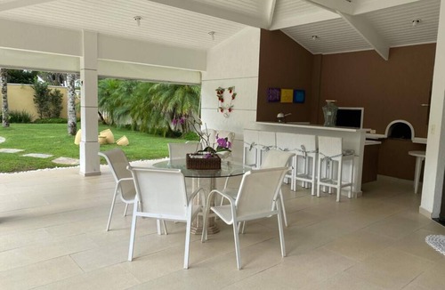 Jardim Acapulco House | Luxury Beach House, Pool, Waterfall, Balcony, Square Front, Total Security