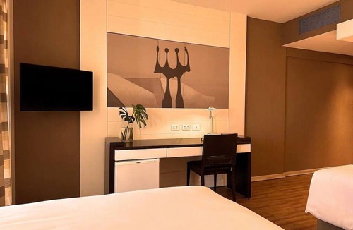 Setor Hoteleiro Norte Hotel | Luxury Double | Pool & Breakfast | 1.2 mi to Brasília TV Tower