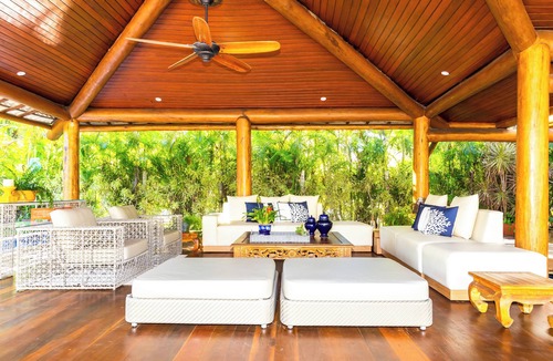 Praia do Forte Villa | Luxury house in Praia do Forte - 2 minutes from the beach.