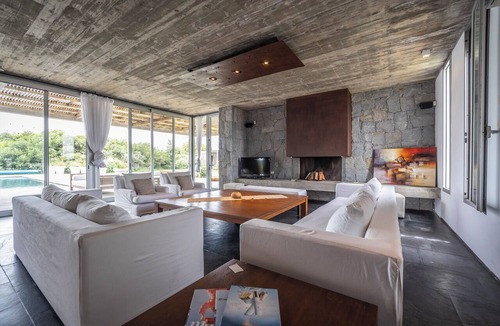 Jose Ignacio House | Luxury modern 5,000 sq ft home on 30 acre estate with ocean views.