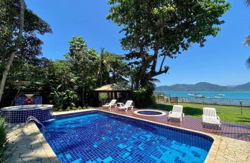 Lazaro House | Magnífica casa pé na areia 4 suítes c/ar e piscina