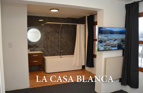 Province of Tierra del Fuego Bed & Breakfast | Maison MonChalet