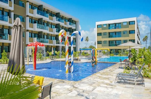 Nossa Senhora do O House | Mana Beach Experience - Flats em Muro Alto por Yolo