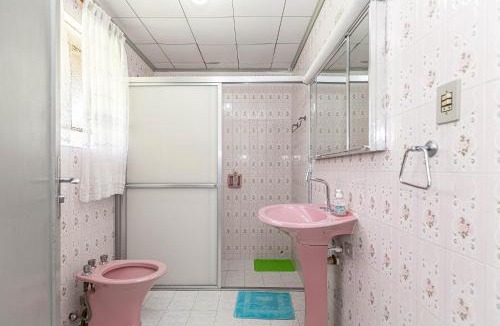 Bacacheri House | Memora Guesthouse Curitiba - Quartos em Casa próximo ao Parque Bacacheri