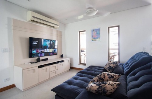Jardim Belmar Apartment | Modern apartment 2 blocks from the beach