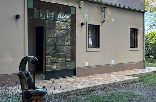 Lobos Cottage | Modern Country House in front of Araucaria Polo in Sdor Maria, Lobos with breakfast