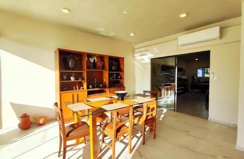 Luque Villa | Modern Duplex with Pool in Luque